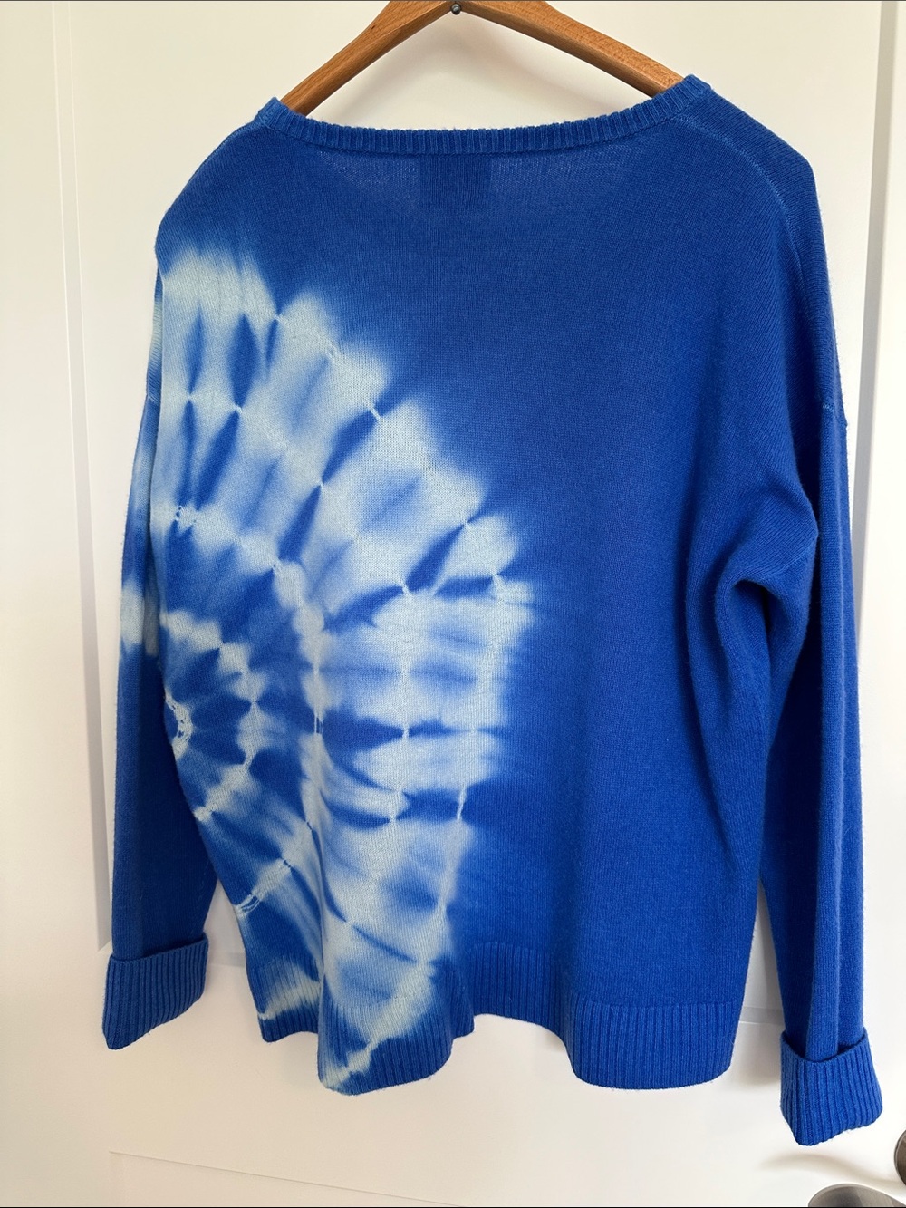 Qi  Cashmere Sweater - Picture 3 of 5